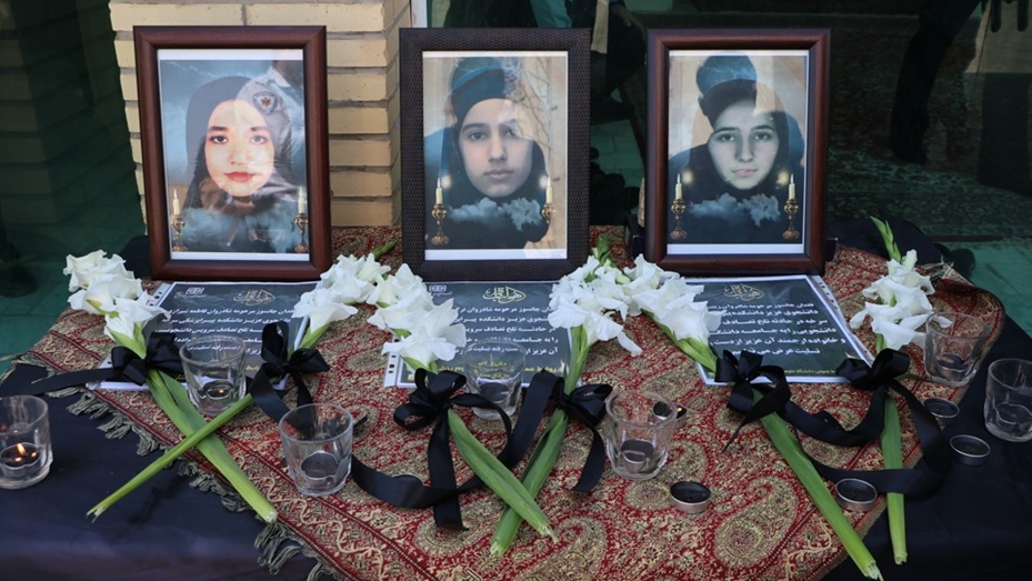 آیین گرامیداشت نخستین سالگرد درگذشت دانشجویان فقید حادثه سرویس دانشجویی برگزار شد